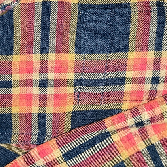 Gap kids flannel button down - Picture 3 of 4